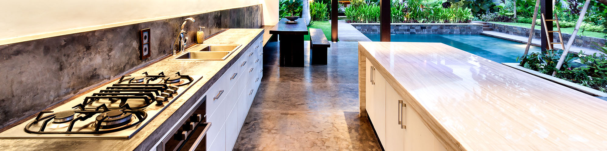 Outdoor Kitchen